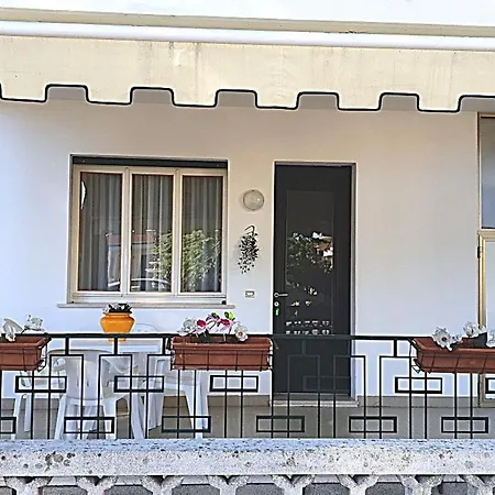 Giorgia Villa *